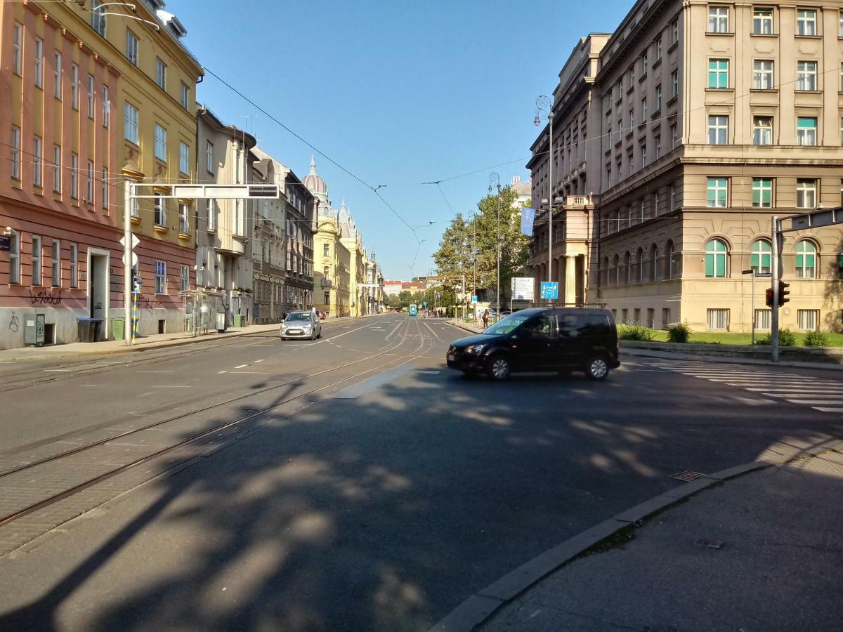 "Apartment Zagreb Idila Center", With A Balcony, Speed Wifi المظهر الخارجي الصورة